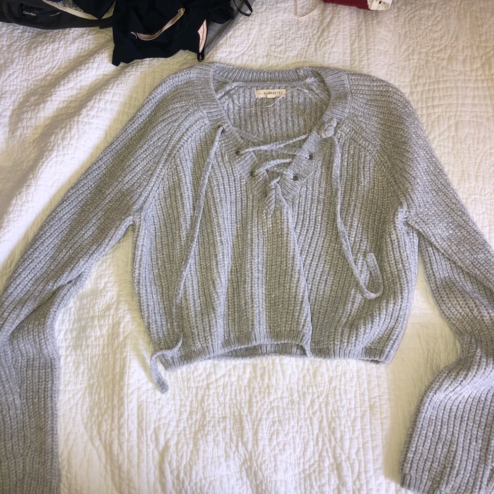 Gray/ Blue Slightly Cropped Sweater